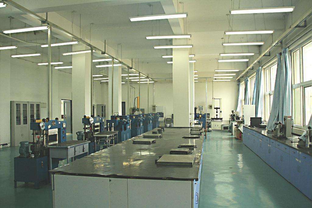 光電制造與應用技術專業