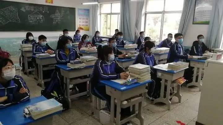 永川市三教鎮初級中學校