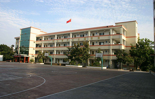 江津市朱楊鎮初級中學校