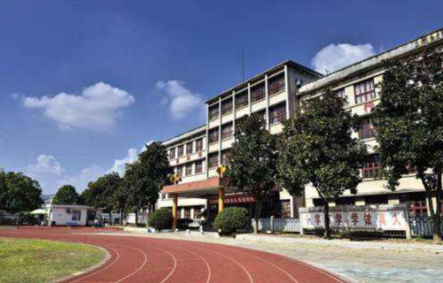江津市嘉平鎮初級中學校