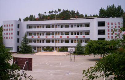 三臺縣古井鎮初中學校