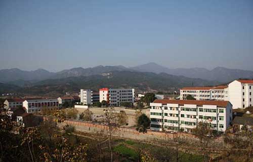 畢節市小吉場鎮中學
