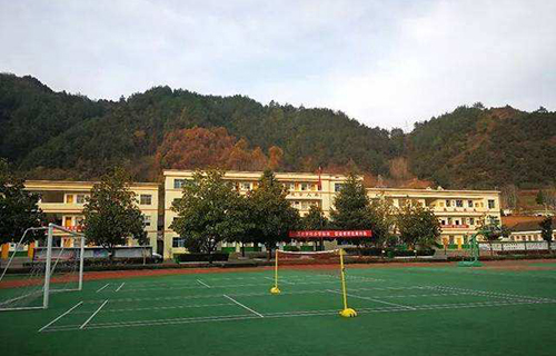 江油市貫山鄉初級中學校
