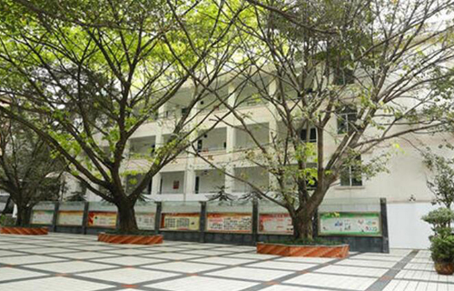 重慶市沙坪壩區鳳凰鎮中學