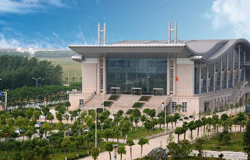 綿陽市涪城區新皂鎮初級中學