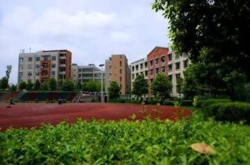 清鎮六中