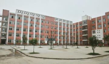 貴陽市開陽縣龍崗鎮中學