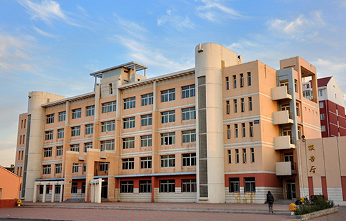 彭州市白鹿鄉中心學校