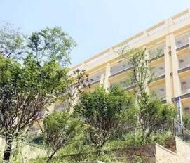 廣漢市金輪鎮中學校