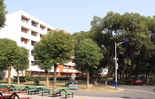 內江市自強中學