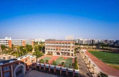 成都市第二十中學?！赋踔胁俊?></a></div>
            <dl>
              <dt><a href=