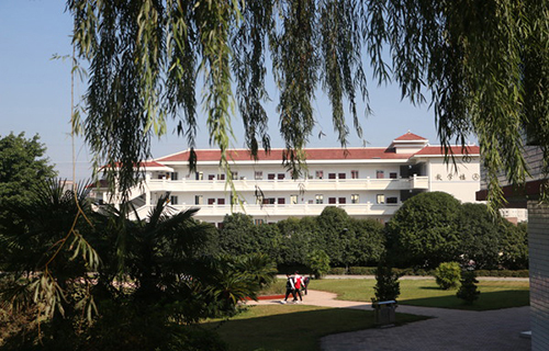 沈陽市彰驛鎮中學
