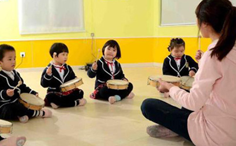 在四川哪個學?？梢詫W習幼師專業?