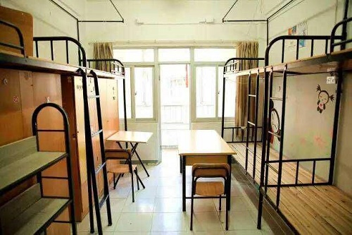 重慶墊江縣第一職業中學校宿舍條件如何