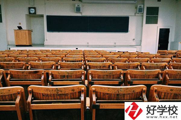 湖南醫藥中專學校主要專業有哪些？就業優勢有哪些？