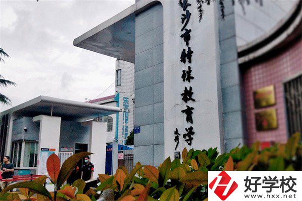長沙學服裝設計可以去哪些中職？專業好就業嗎？