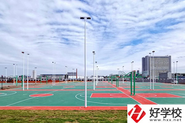 桃源縣職業中等專業學校運動場