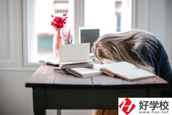 湖南省耒陽師范學校宿舍有沒有空調？寢室壞境怎么樣？