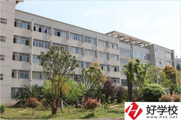 邵陽職業技術學院是大專嗎？有沒有中職部？