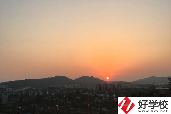 在邵陽讀中職學校學什么專業好？