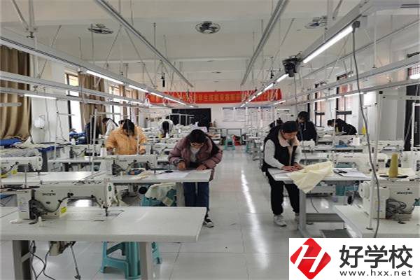 桂陽縣職業技術教育學校實訓室