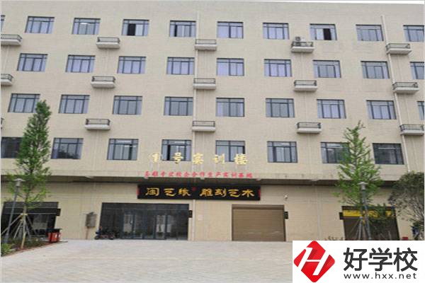 郴州市臨武縣中專學校有什么專業？畢業能做什么？