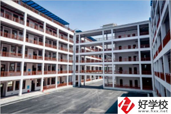 湖南省芷江民族職業中專學校教學樓