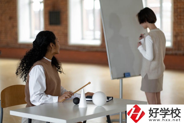 湖南省商業職業中等專業學校怎么樣？宿舍怎么樣？