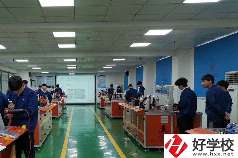 祁陽縣職業中專實訓室