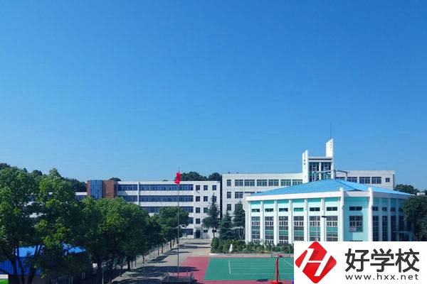 岳陽市中岳經貿職業技術學校好不好?免學費嗎?