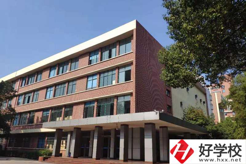 湖南建設中等職業學校怎么樣，是技校嗎？