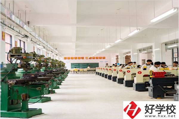 桃源縣職業中等專業學校實訓室