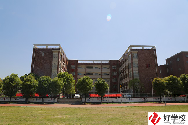 岳陽市第一職業中?？梢陨龑W嗎？就業前景怎么樣？