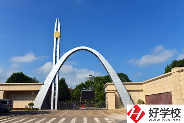 長沙縣職業中專大門