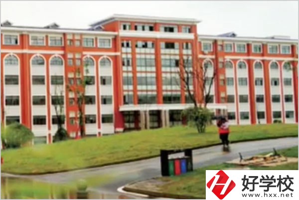 湖南醫藥職業中專有哪些招生專業？報考要求是什么？