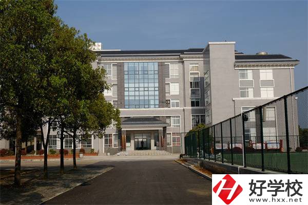 湘潭中考300-400分能讀哪些公立學校？讀職校有什么前景？