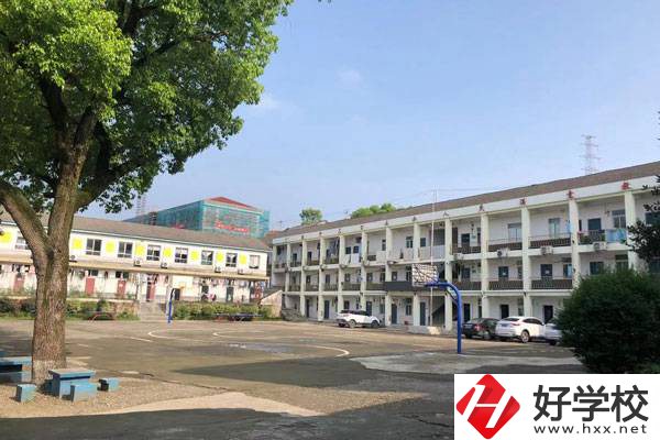 石門民族職業技術學校的辦學特色有哪些？