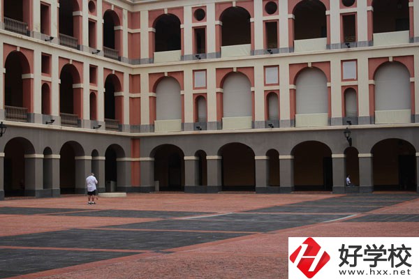 宜章縣中等職業技術學校好不好？讀了有出息嗎？