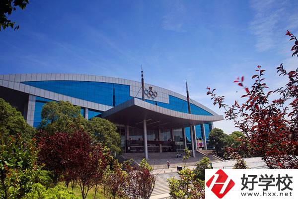 湖南獵鷹技工學校的辦學條件怎么樣？
