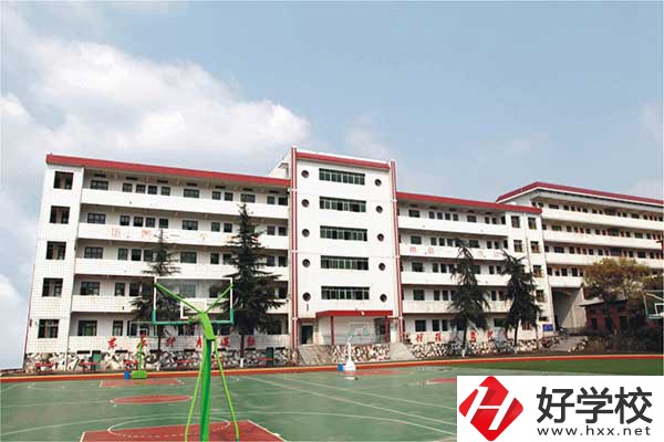 益陽的技工學校什么時候可以報名？入學需要注意什么？