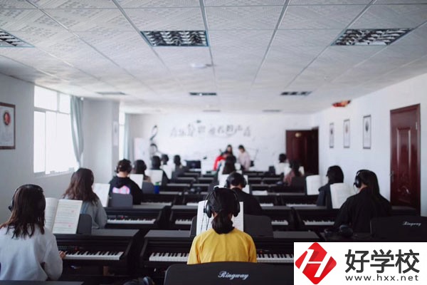 長沙“最美職?！庇心男?？辦學條件怎么樣？