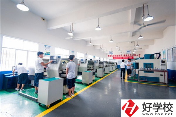 懷化的公辦職高有哪些？可以免學費嗎？