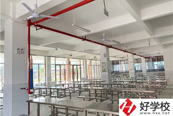 衡陽耀湘職業中等專業學校食堂
