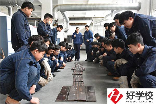 湘潭鋼鐵集團職業中專學校實訓室