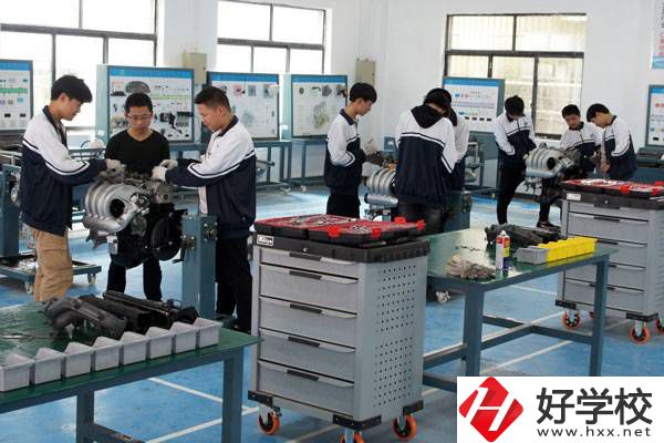 臨湘市職業中專學校學費需要多少？有沒有資助政策？