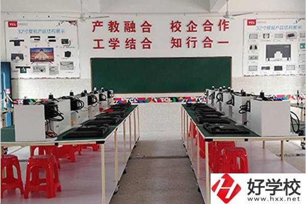 宜章縣中等職業技術學校實訓室