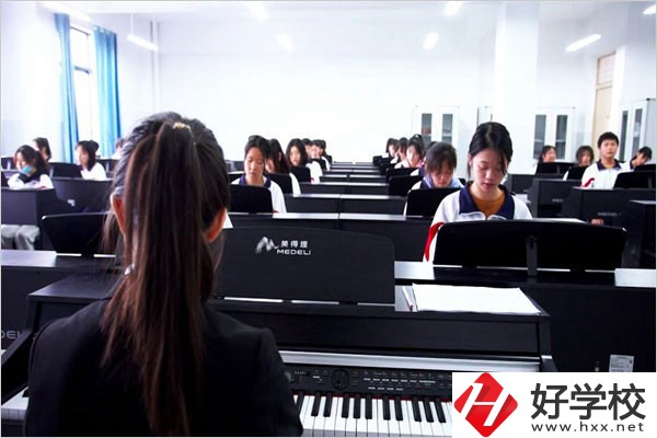 辰溪縣中等職業學校實訓室