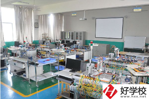 懷化工業中等專業學校值得去讀嗎？開設有哪些專業？