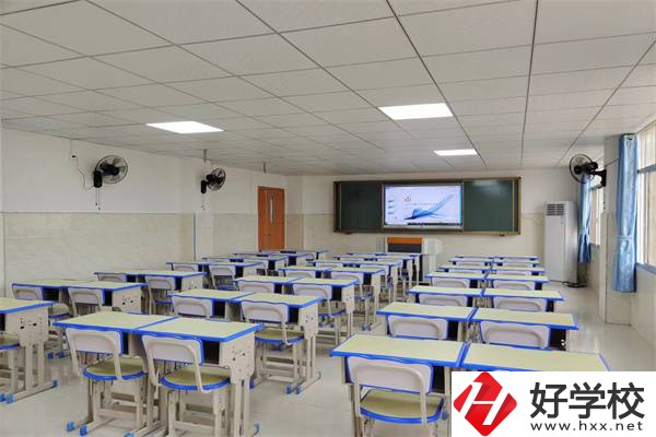 九嶷工業學校是私立的嗎？學費要多少一年？