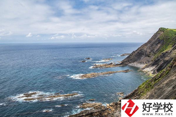 華容縣職業中專學校有高考班嗎？升學率怎么樣？